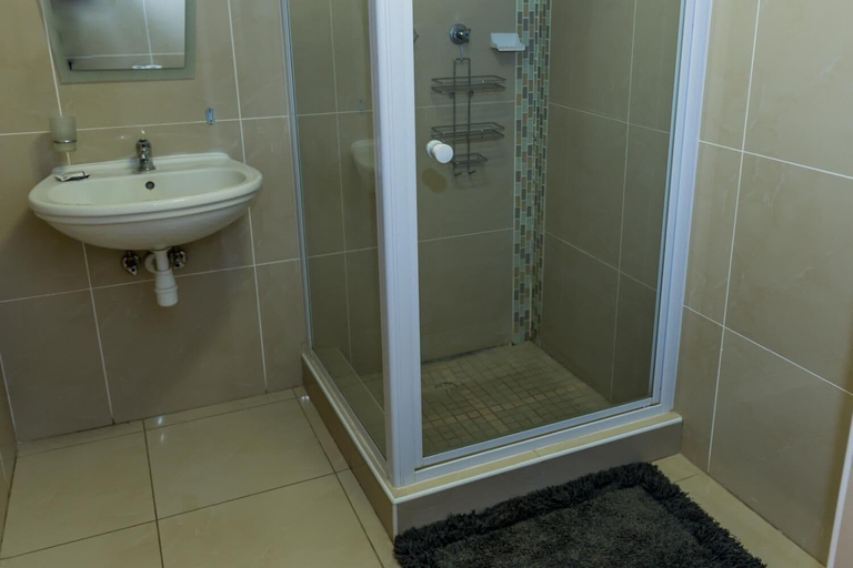 Bathroom 5, Village Boutique Hotel, Otjiwarongo