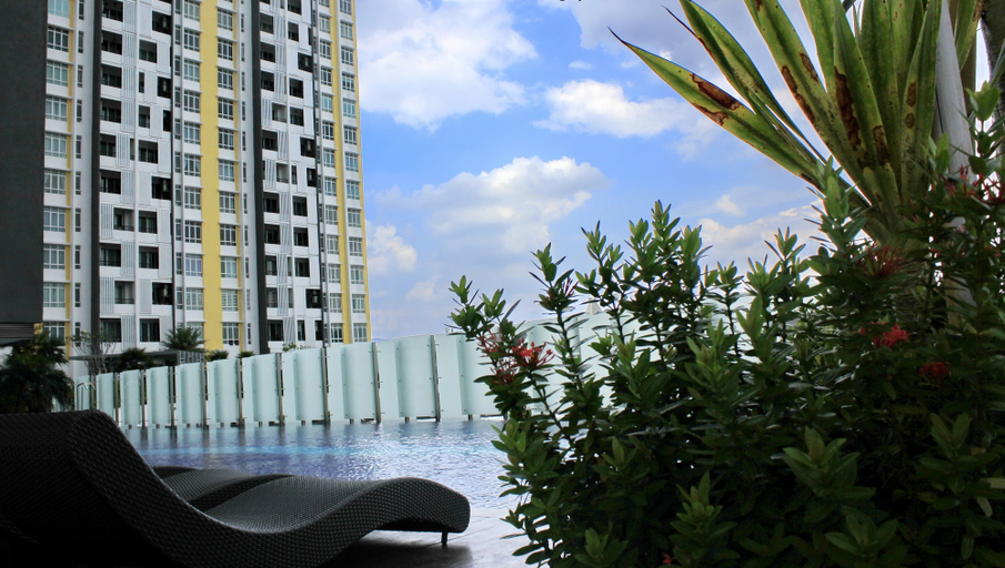 Exterior & Views, H2H London House, Kinta