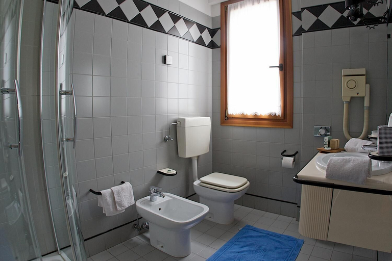 Bathroom 5, Locanda San Lorenzo, Belluno