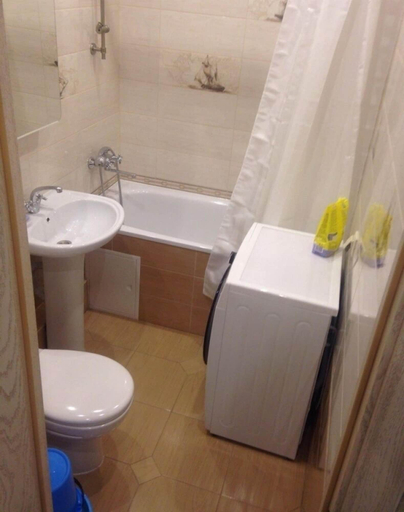Bathroom 2, Inndays Podolsk on Znamya Oktyabrya 17, Podol'skiy rayon
