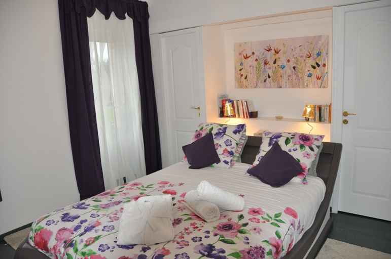 Bedroom 5, Clos San Gianni, Gironde