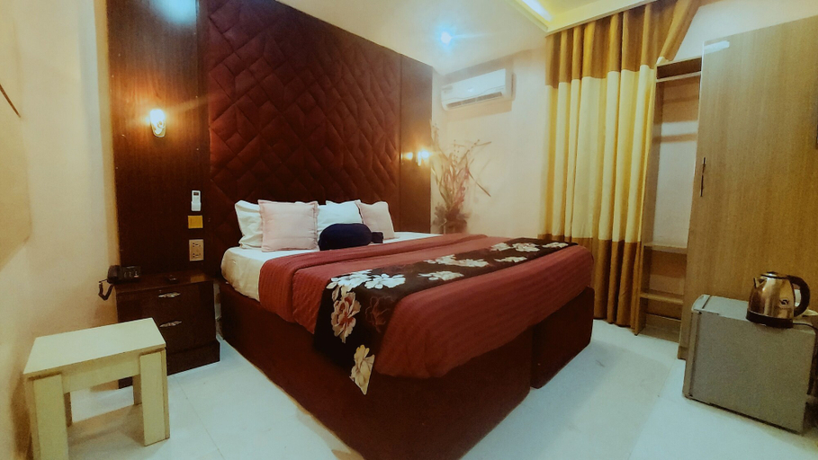 Bedroom 2, OLYMPUS HOTEL & SUITES, Egbeda