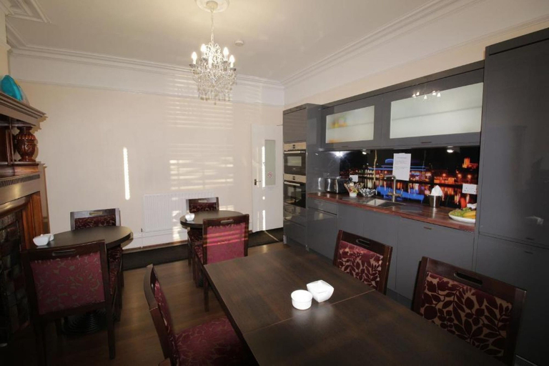 Food & Drinks 5, Tennyson, Lincolnshire