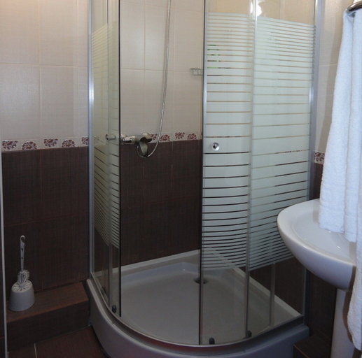 Bathroom 3, hotel Yout, Leninskiy rayon