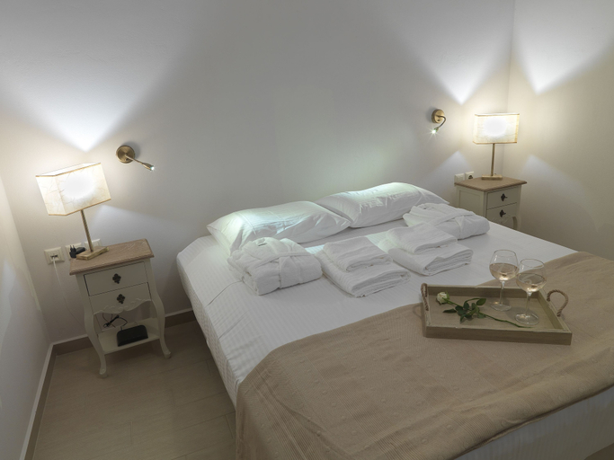Bedroom 2, Kamares Villas, Peloponnese