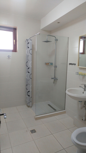 Bathroom 5, Cross Apartments and Tours, Yerevan