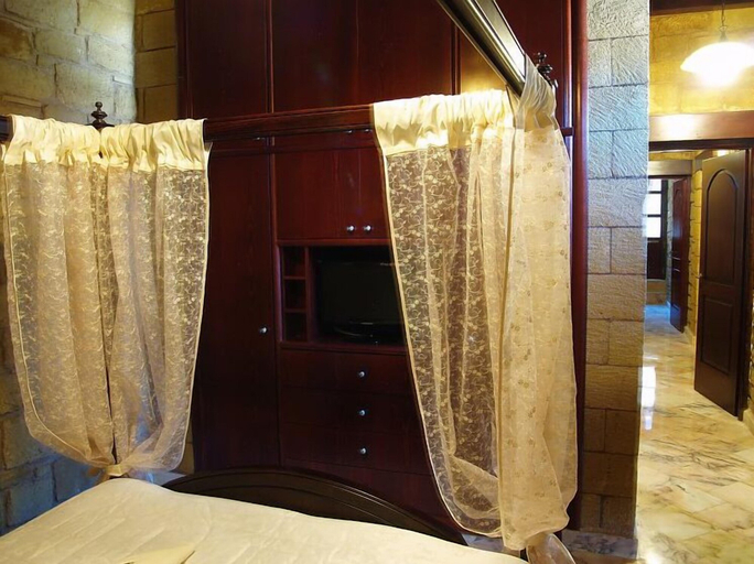 Bedroom 3, Palazzo Loupassi Villas, Crete