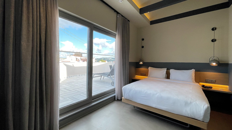 Bedroom 4, New Bosphorus Hotel, Beşiktaş