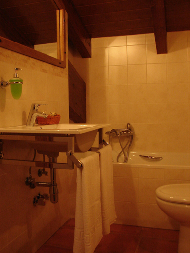 Bathroom 3, Agroturismo La Casa Vieja, Álava