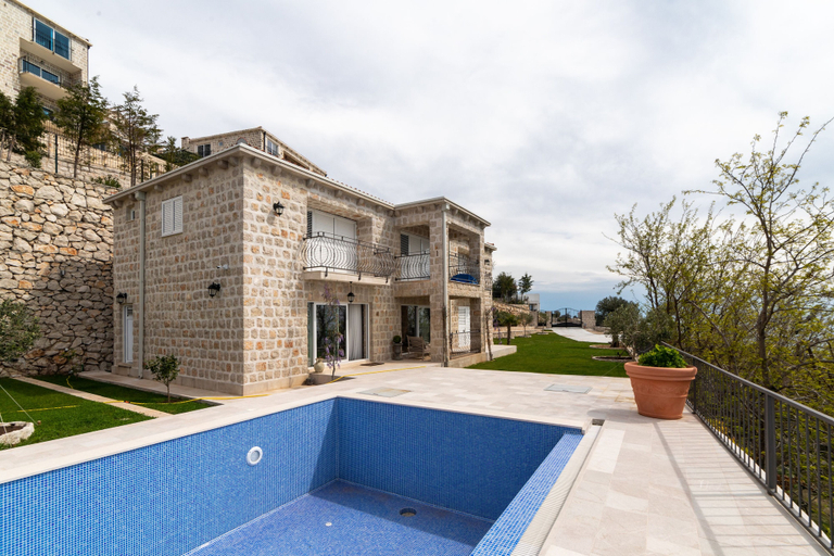 Exterior & Views 2, Villa Vista