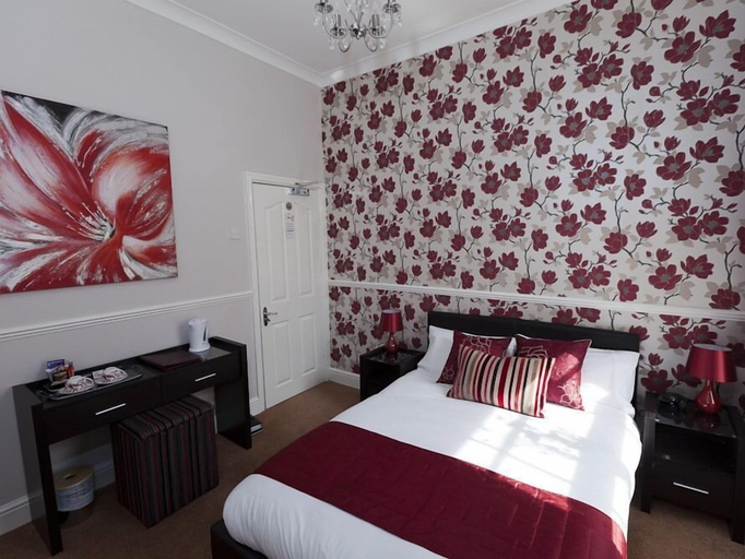 Bedroom 3, The Fountain Inn, Swansea