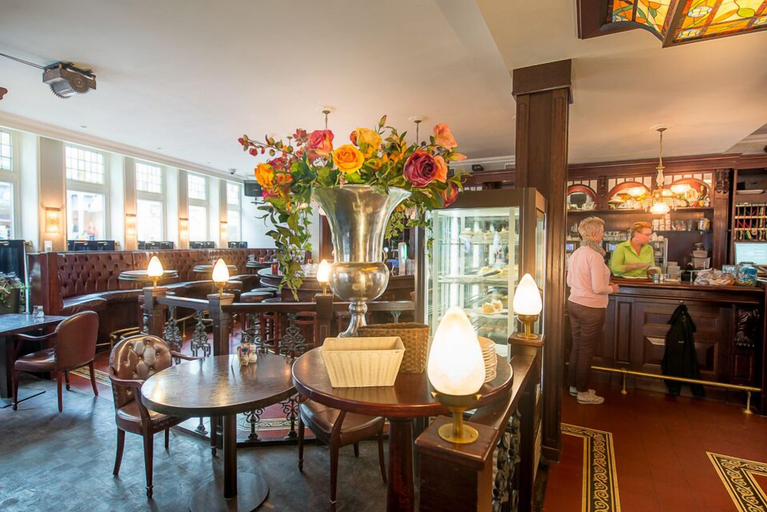 Food & Drinks 5, Hotel Grand Café de Wijnberg, Bolsward