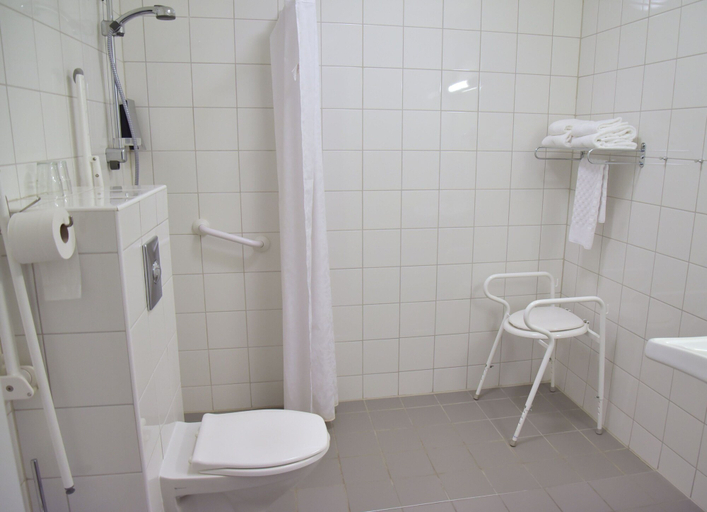 Bathroom 5, Hotell Charlottenberg, Eda
