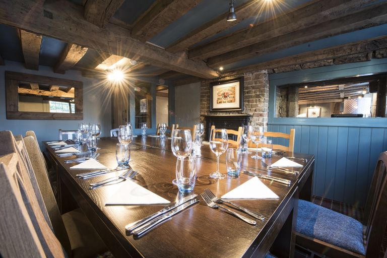 Food & Drinks 5, The Ostrich Inn, Slough