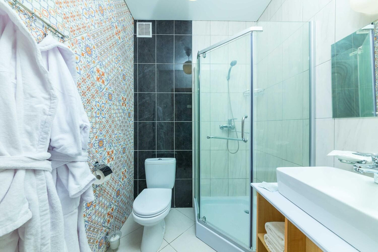 Bathroom 3, Hotel MoreLeto - All Inclusive, Anapskiy rayon