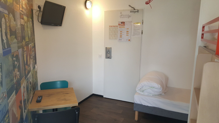 Bedroom 4, hotelF1 Cergy, Val-d'Oise