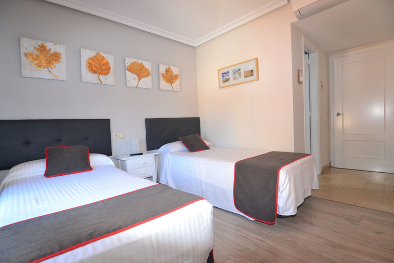 Bedroom 2, Hostería El Bodegón De Gredos, Ávila