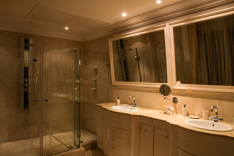 Bathroom, Luxury Villa Puerto Banus, Málaga