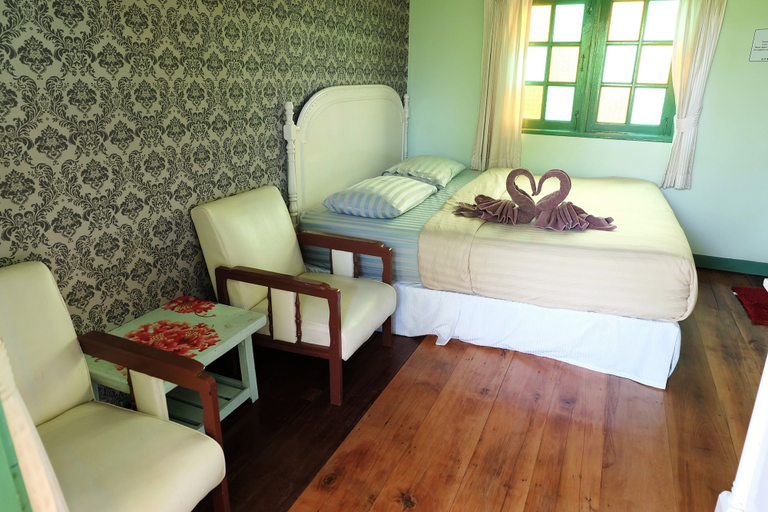 Bedroom 3, Baanrak Amphawa Homestay, Amphawa