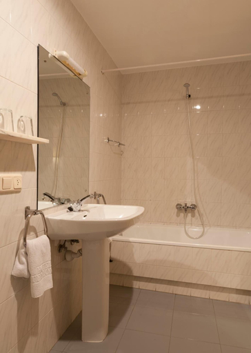 Bathroom 4, Norte y Londres, Burgos