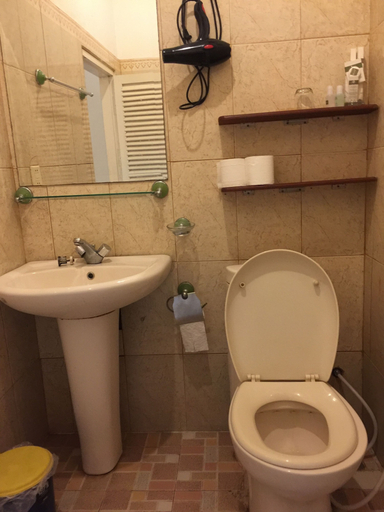 Bathroom 4, L'Elephant Blanc Resort, Kien Svay