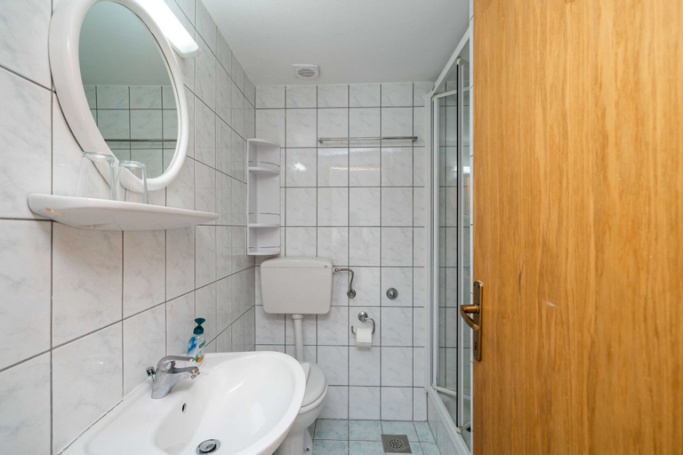 Bathroom 3, Apartments Lidija, Pojezerje