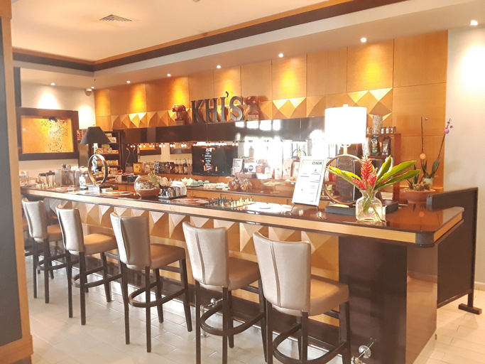 Food & Drinks 5, Ramada Georgetown Princess Hotel, Eccles / Ramsburg