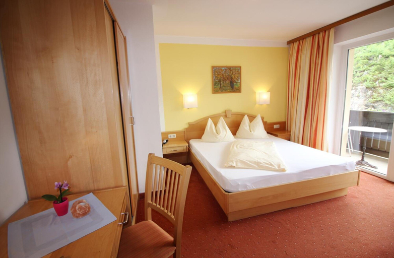Bedroom 3, Pension St. Leonhard, Sankt Johann im Pongau