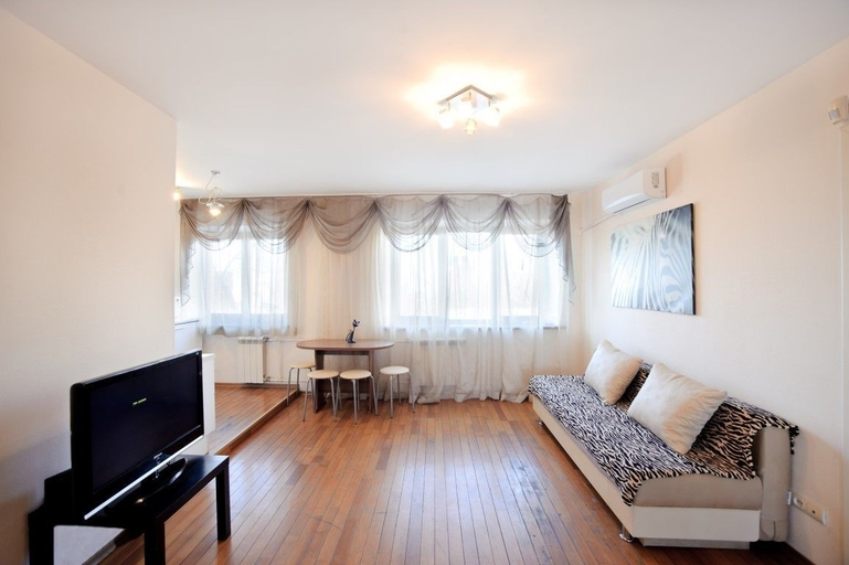 Others 4, Apartment on Uborevicha 20, Vladivostok gorsovet