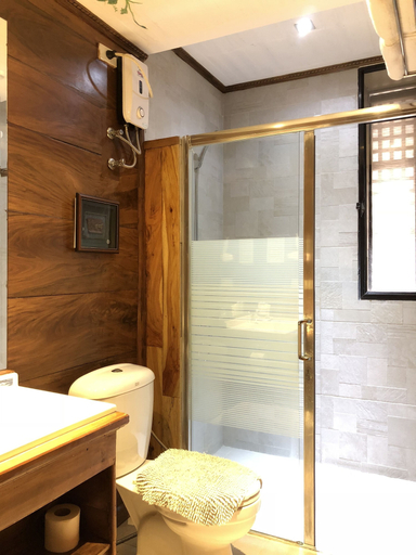 Bathroom 3, Hotel Veneto De Vigan, Vigan City