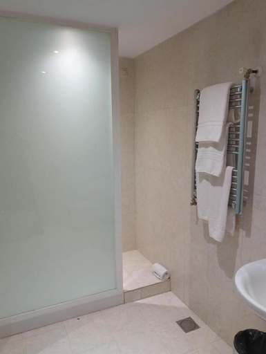 Bathroom 5, Hotel Fabrik, Madrid