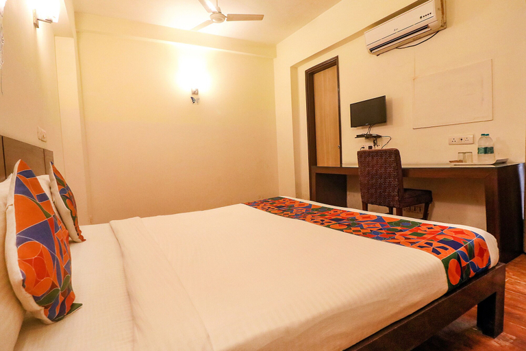Bedroom 3, Fabhotel Merriment City, Gautam Buddha Nagar