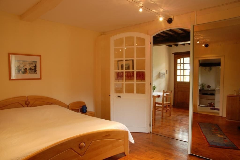 Bedroom 2, A La Vie Douce - Maison Peyroy, Hautes-Pyrénées