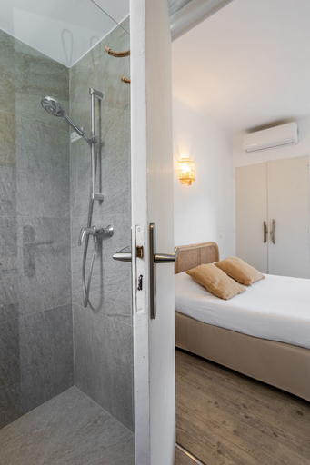 Bedroom 4, Hôtel Almanarre Plage, Var
