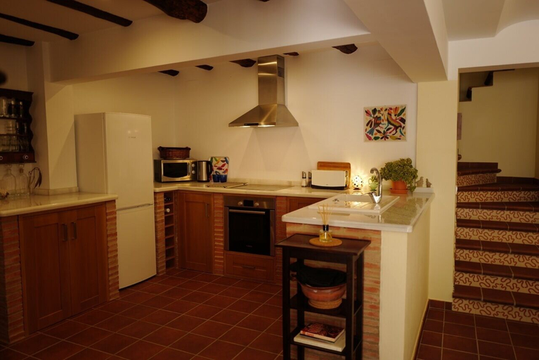 Others 4, Casa Antonio, Huelva