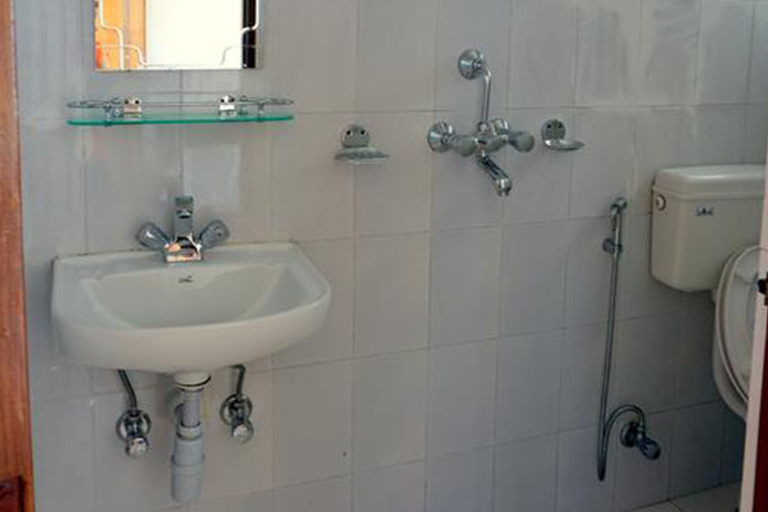 Bathroom 4, Cherry Garden, Gandaki