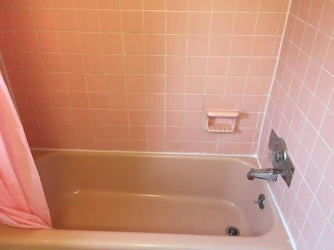 Bathroom 3, Sunset Inn, Atlantic