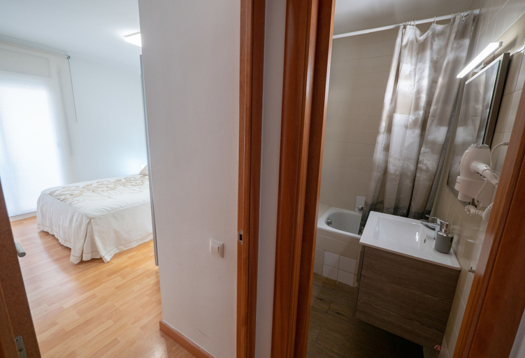 Others 5, Apartament Els Pins, Girona