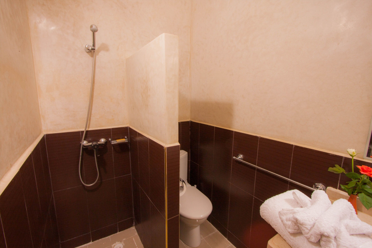 Bathroom 3, Riad Inaka, Marrakech