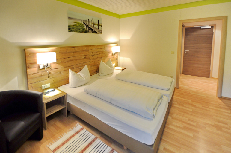 Bedroom 3, Gasthaus & Naturparkhotel Linde, Breisgau-Hochschwarzwald