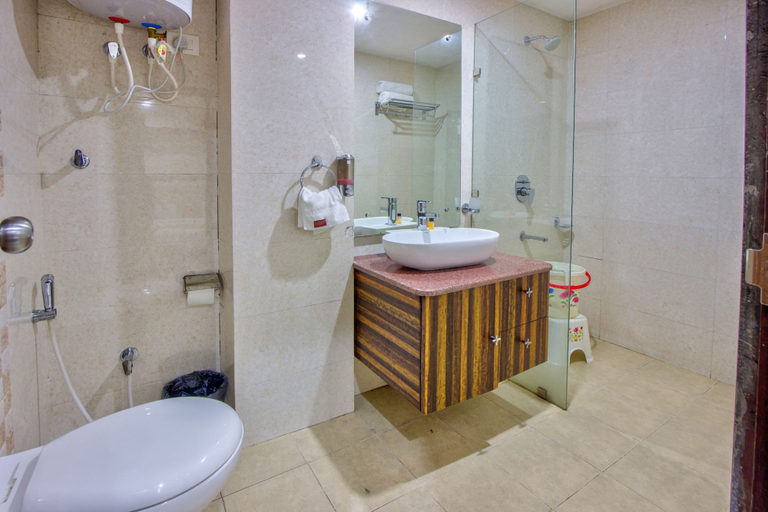 Bathroom 3, Hotel Bliss Valley, Kangra