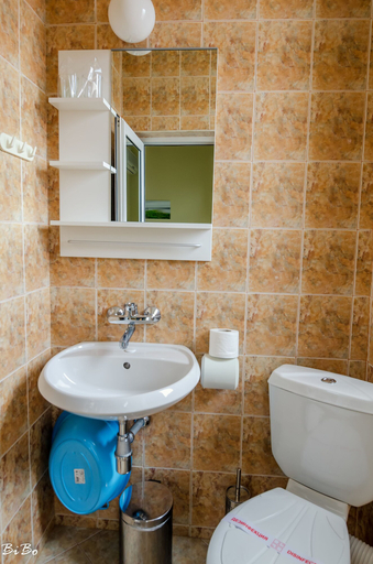 Bathroom 4, Dom Mladenovi B&B, Sozopol