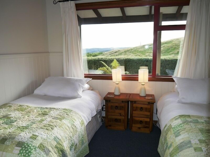 Bedroom 2, Country Lodge Kinloch, Taupo