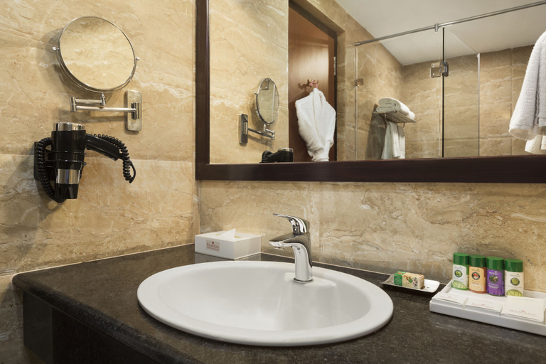 Bathroom 4, Ramada by Wyndham Jamshedpur, Purbi Singhbhum
