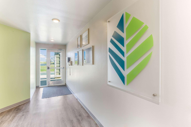 Public Area 2, Extended Stay America Select Suites - Springfield - South - Battlefield, Greene