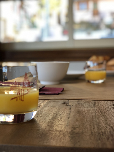 Food & Drinks