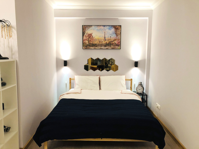 Bedroom 2, Tonkin Komsomolskaya, North-Eastern