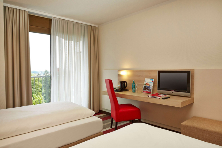 Bedroom 4, H+ Hotel Bad Soden, Main-Taunus-Kreis