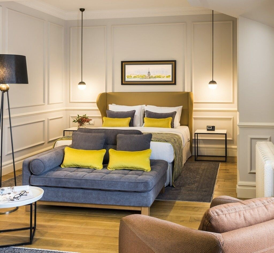 Bedroom 4, New Bosphorus Hotel, Beşiktaş