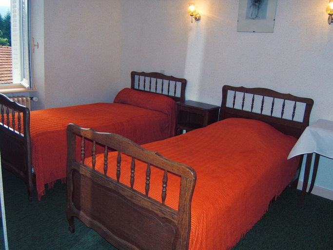 Bedroom 4, La Vie en Rose, Puy-de-Dôme